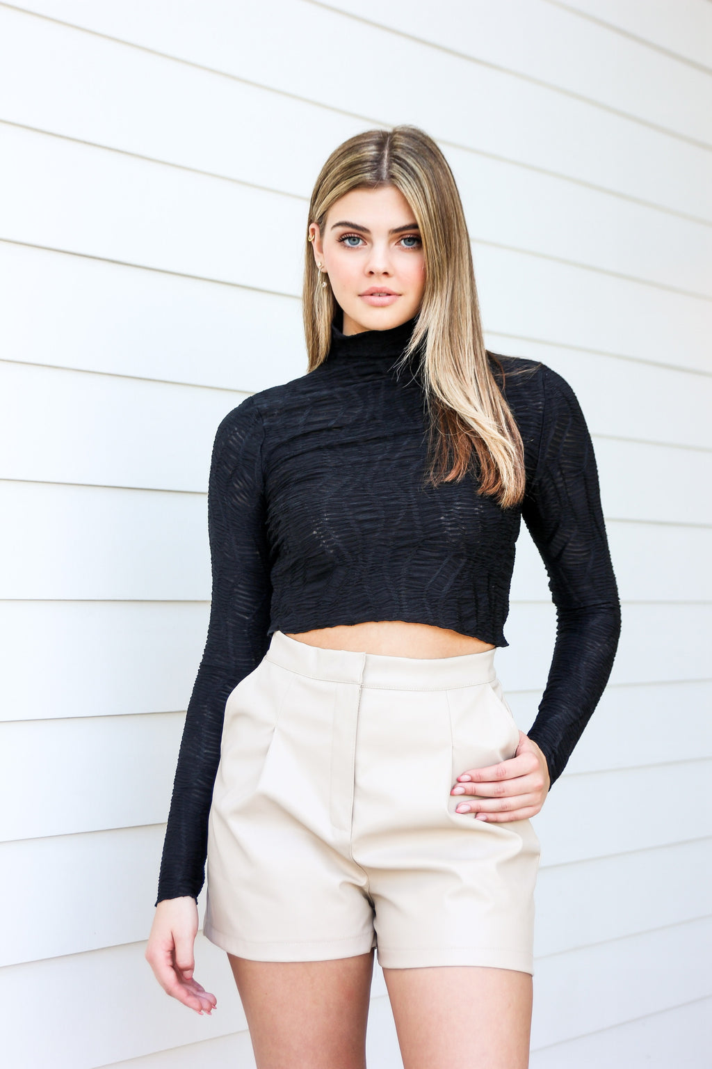 Textured Cropped Long Sleeve Black Top